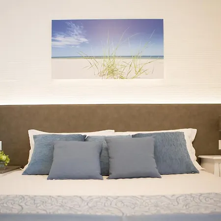 Liberty - Parking & Hotel 3*