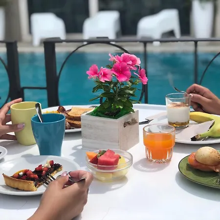 Liberty - Parking & Hotel