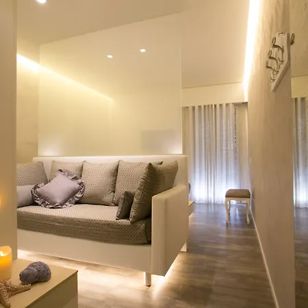 Liberty - Parking & Hotel 3*