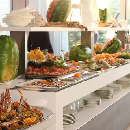 Liberty - Parking & Hotel 3*