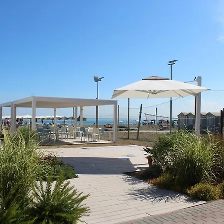 Liberty - Parking & فندق 3*