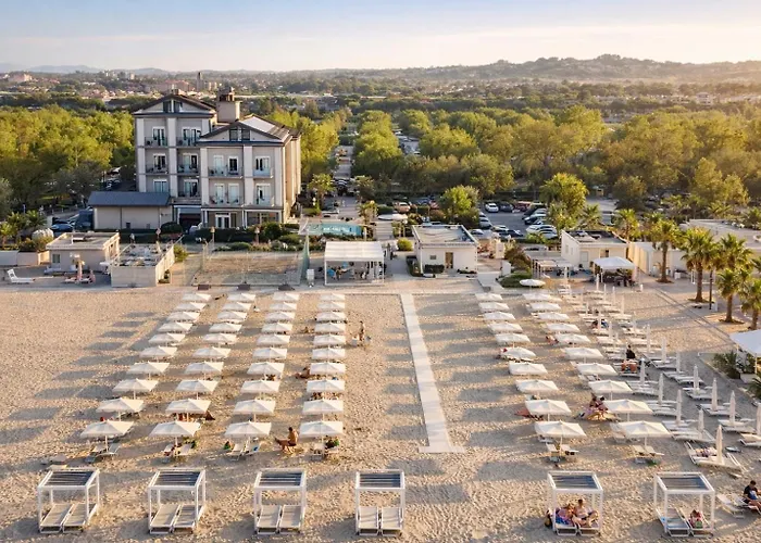 Hotel Liberty - Parking & 3*