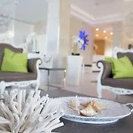 Liberty - Parking & Hotel 3*