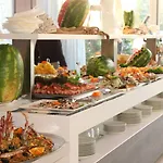 Liberty - Parking & Hotel 3*