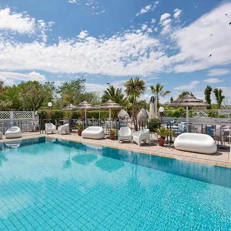 Liberty - Parking&beach Included 3* Riccione