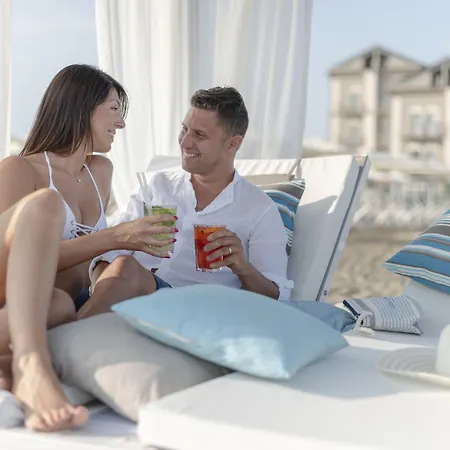 Liberty - Parking & 酒店 3*