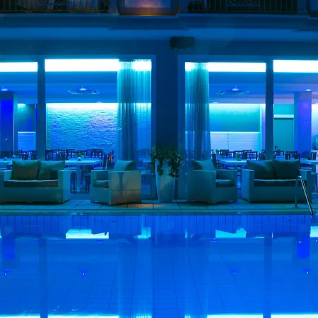 Liberty - Parking & Hotel 3*