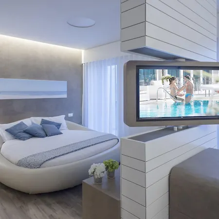 Liberty - Parking & 酒店 里乔内