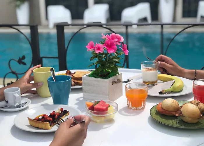 Liberty - Parking & Hotel