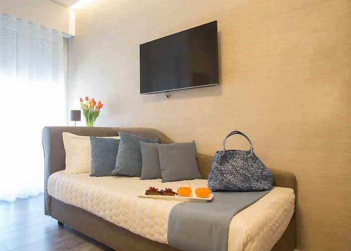 Liberty - Parking & 3* Riccione