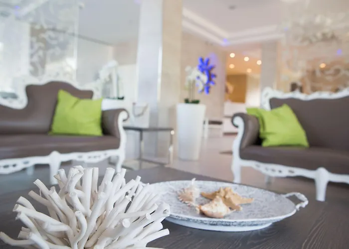 Liberty - Parking & Hotel 3*