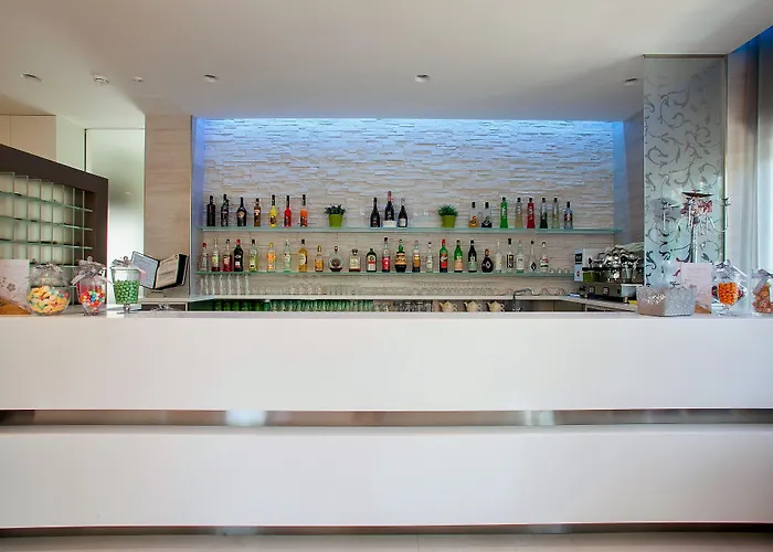 Liberty - Parking & 3* Riccione