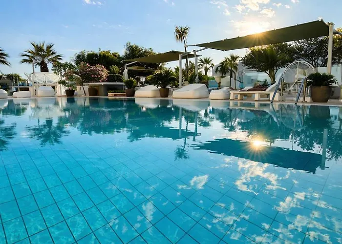 Liberty - Parking & Hotel 3*