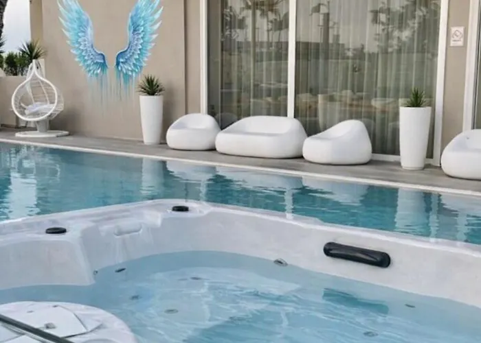 Hotel Liberty - Parking & Riccione